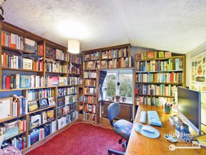 Bedroom 3/Study- click for photo gallery